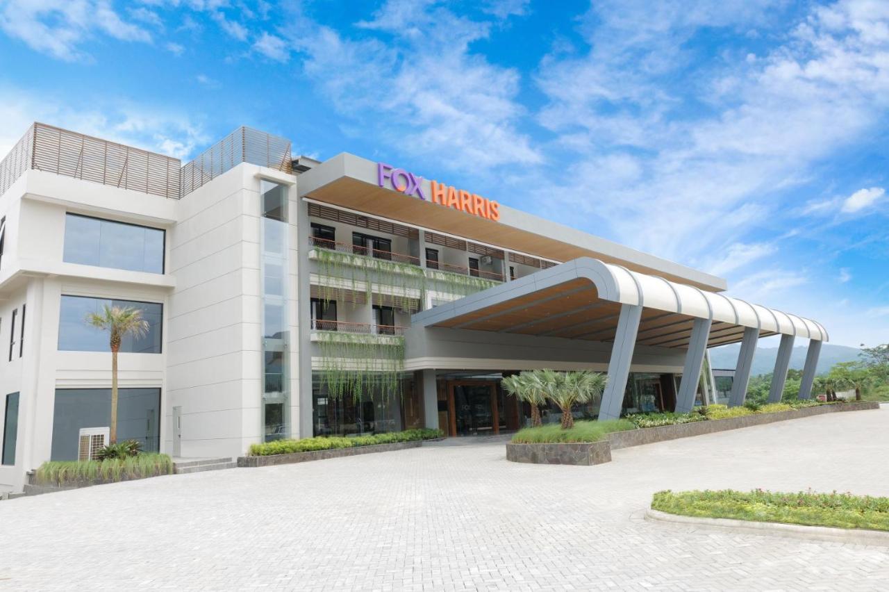 Fox Harris Hotel & Convention Banjarnegara ภายนอก รูปภาพ